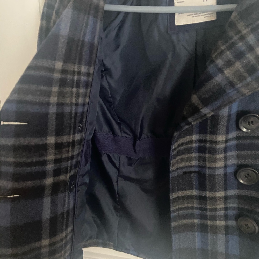 Coat - Picture 4 of 6